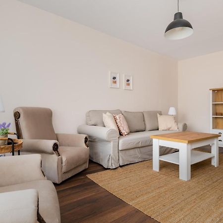Homey 1-Bd Apartment Софія Екстер'єр фото