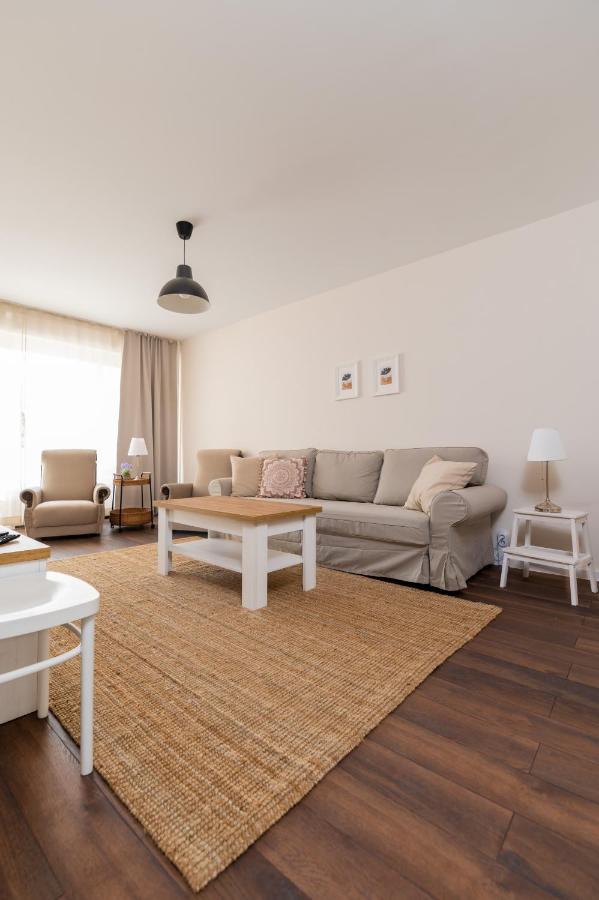 Homey 1-Bd Apartment Софія Екстер'єр фото