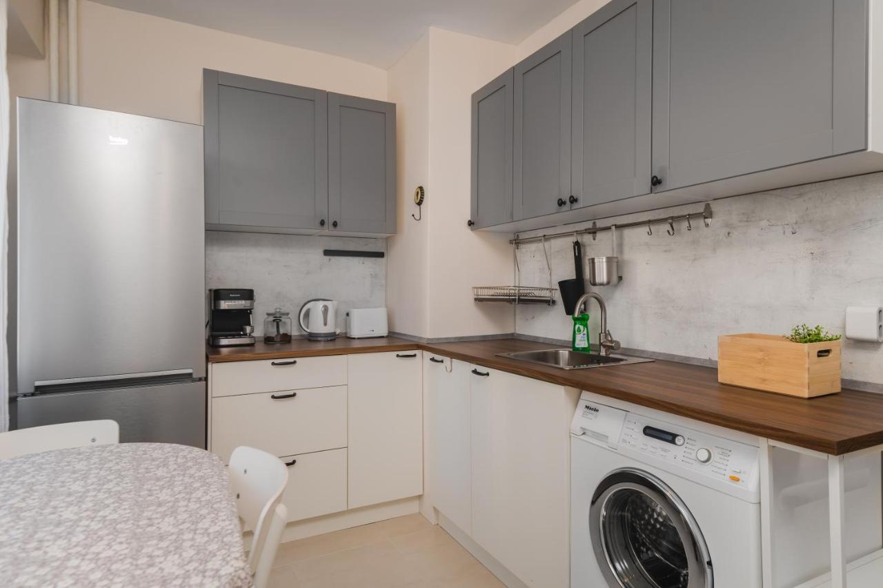 Homey 1-Bd Apartment Софія Екстер'єр фото
